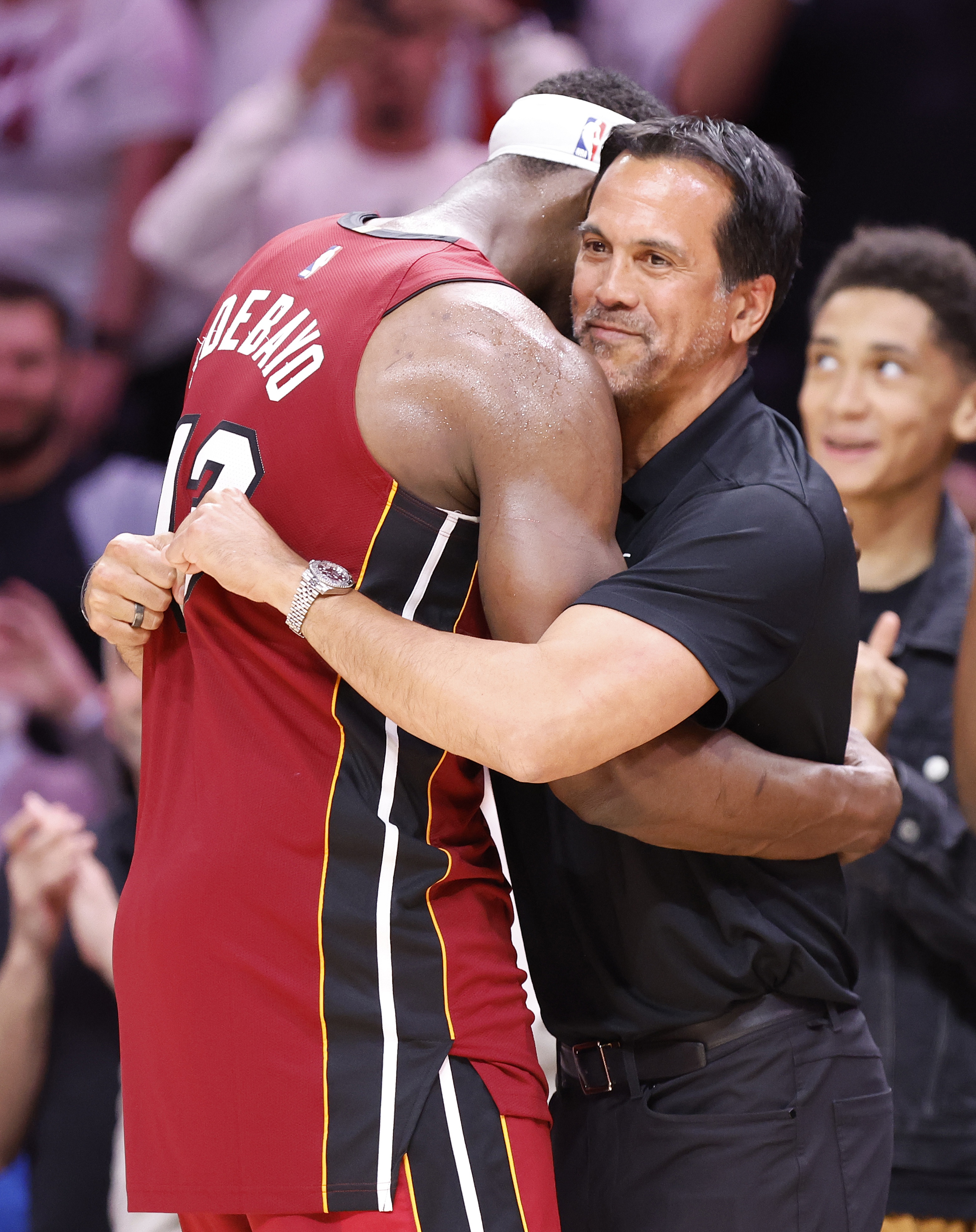 PG电子官方网站-阿里纳斯：若阿德巴约79分时被换下 他整个生涯都会遗憾&amp;怨恨教练